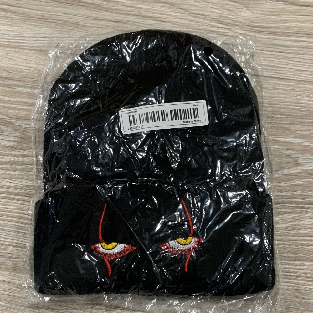 SHEIN Black Beanie with Eye Design